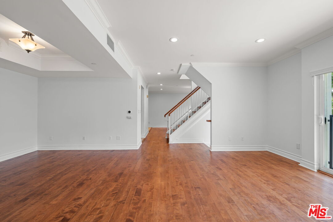 1726 Stoner Ave Unit: 102