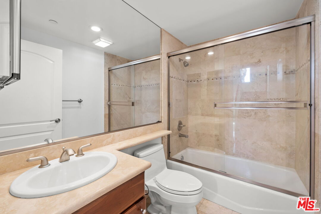 1726 Stoner Ave Unit: 102