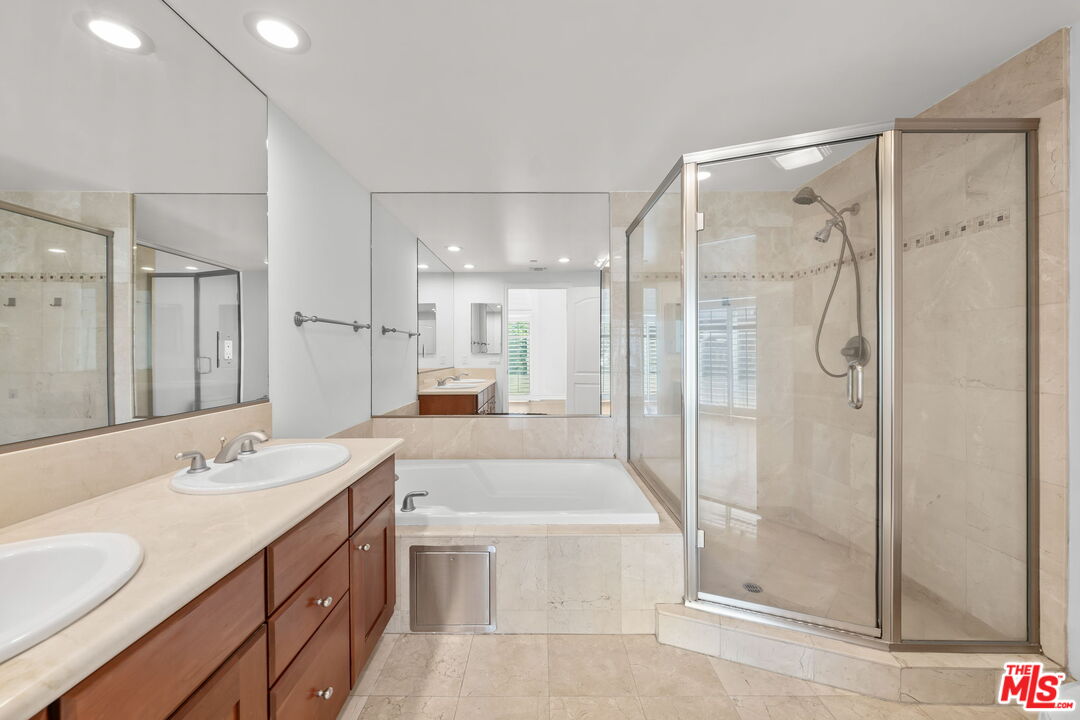 1726 Stoner Ave Unit: 102