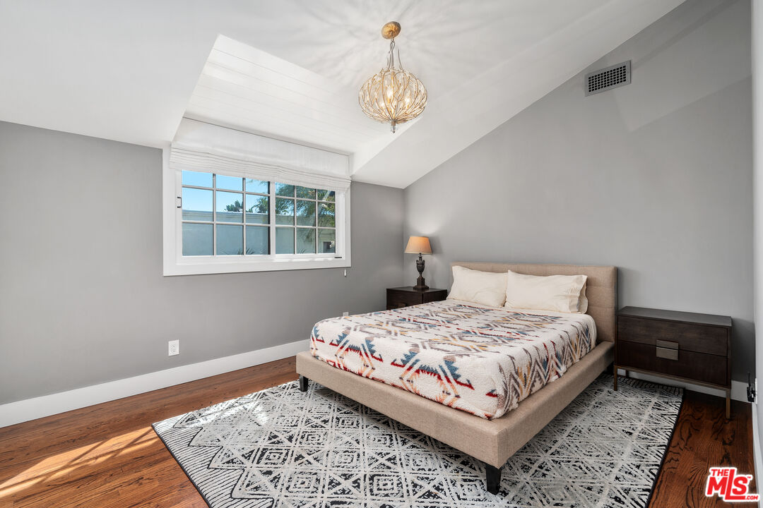 2444 Carman Crest Dr