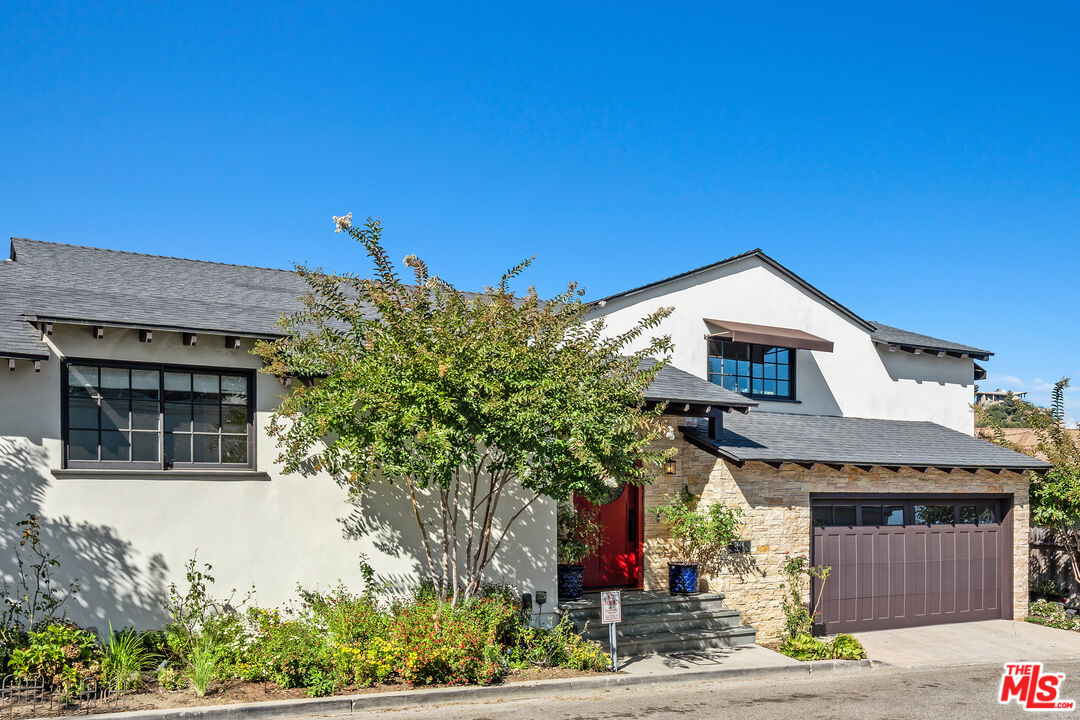 2444 Carman Crest Dr