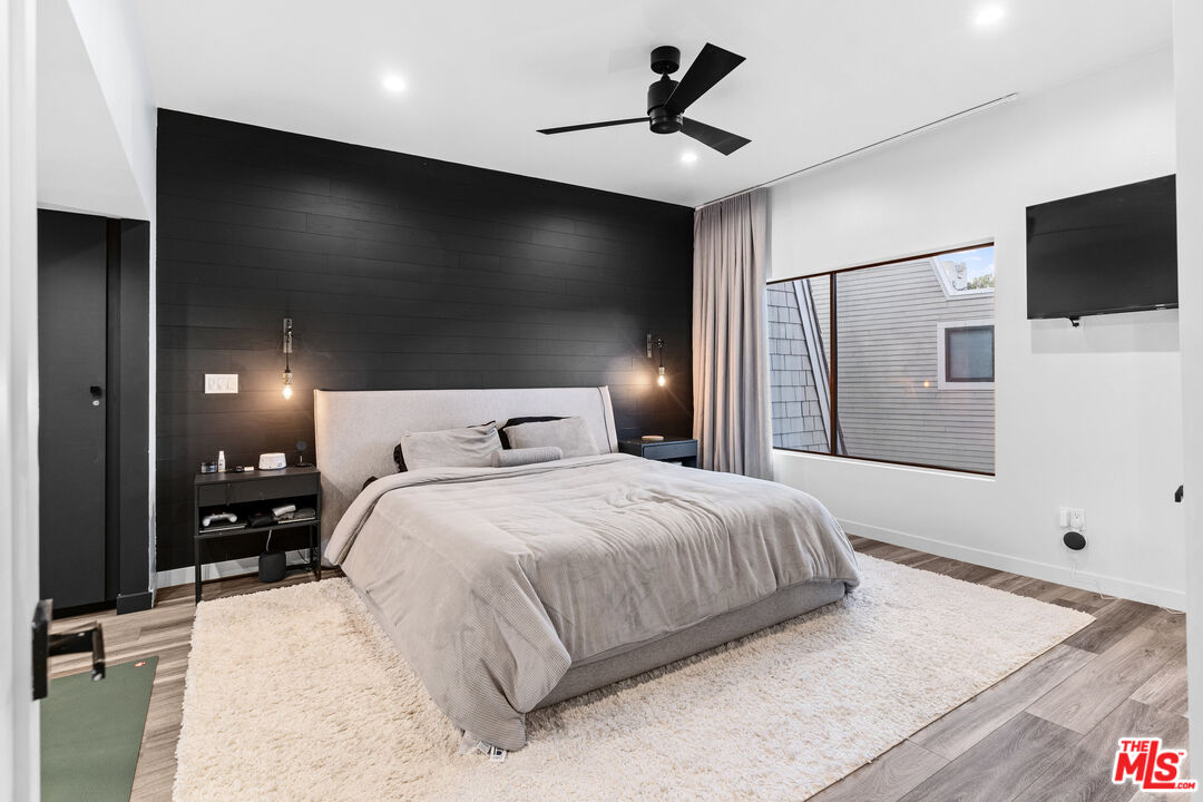 4360 Glencoe Ave Unit: 2