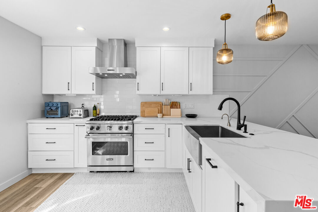 4360 Glencoe Ave Unit: 2