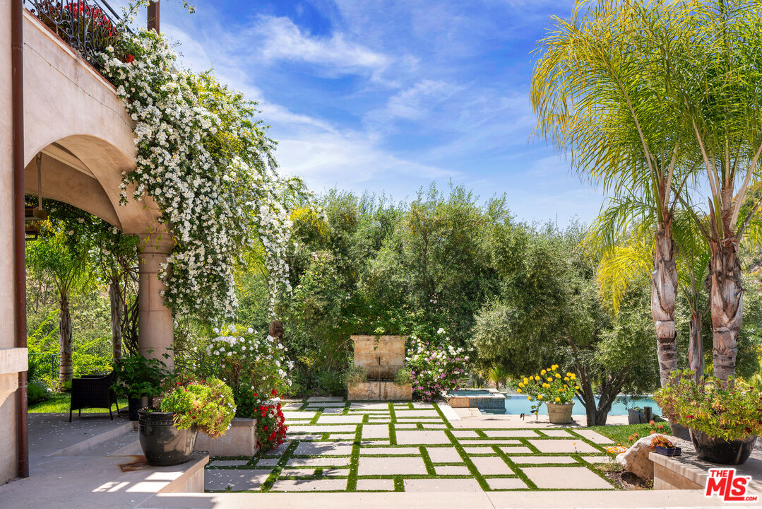 31823 Lobo Canyon Rd