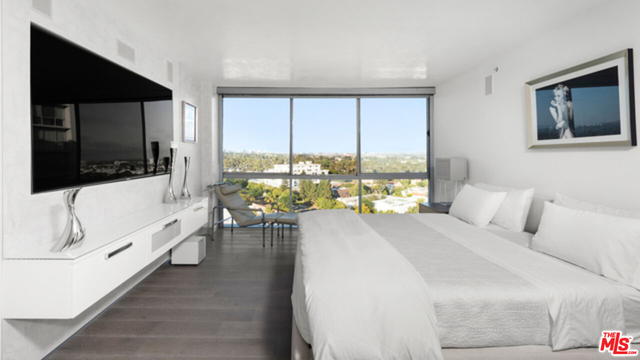 201 Ocean Ave Unit: 1604P