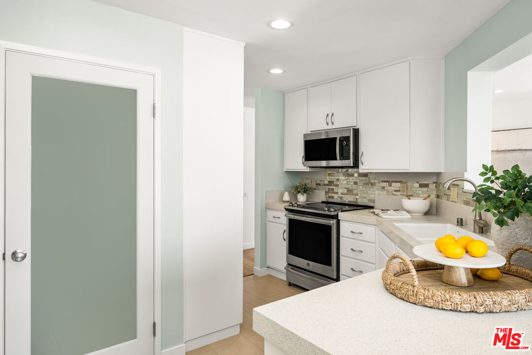 4643 E 4th St Unit: 22