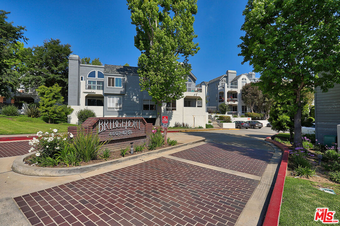 4643 E 4th St Unit: 22