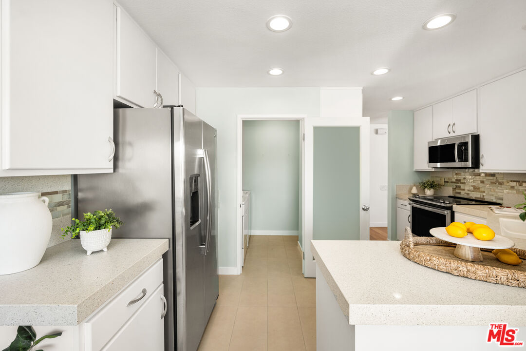 4643 E 4th St Unit: 22