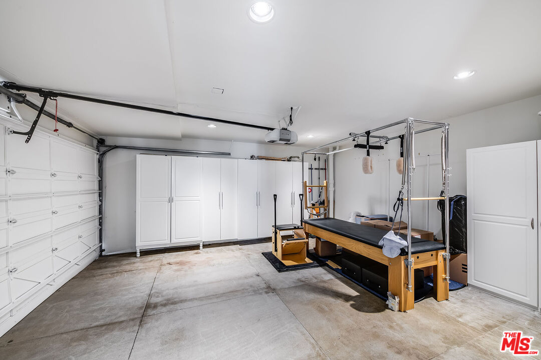 1046 Chautauqua Blvd