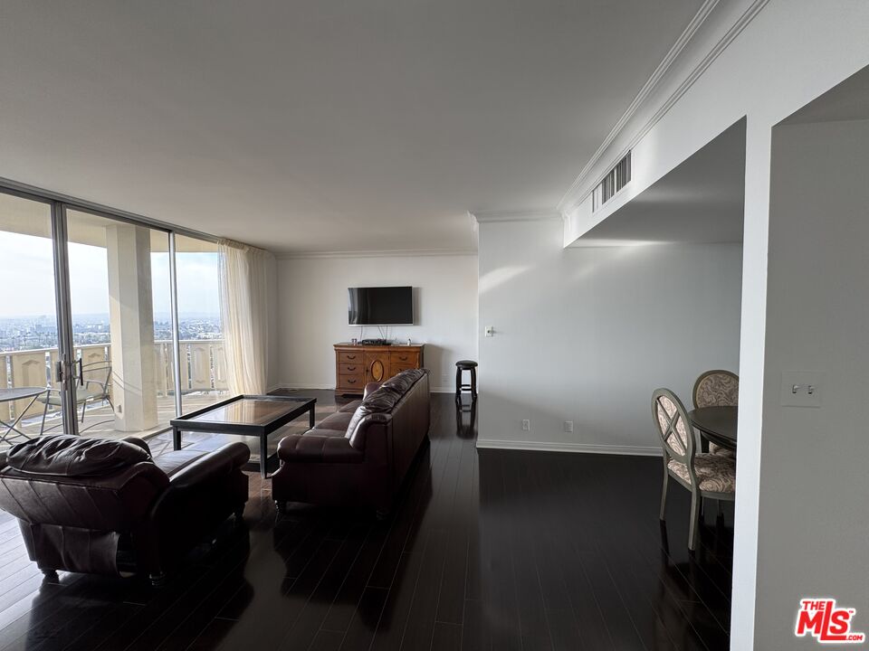 4411 Los Feliz Blvd Unit: 1205