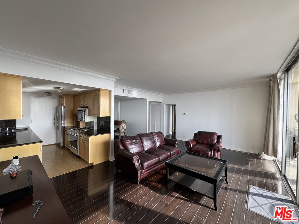 4411 Los Feliz Blvd Unit: 1205