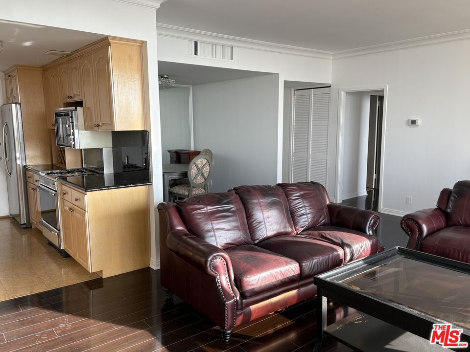 4411 Los Feliz Blvd Unit: 1205