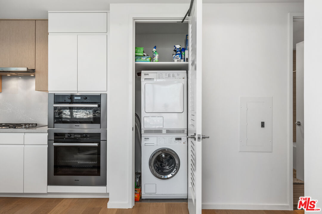 877 Francisco St Unit: 3202