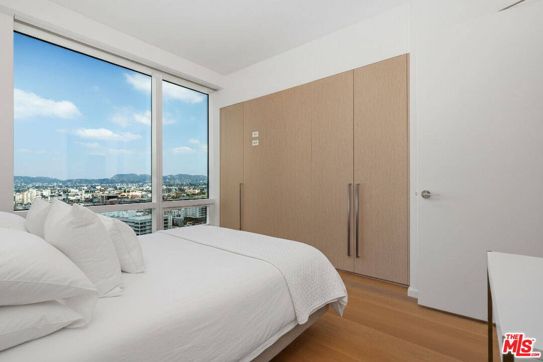 877 Francisco St Unit: 3202