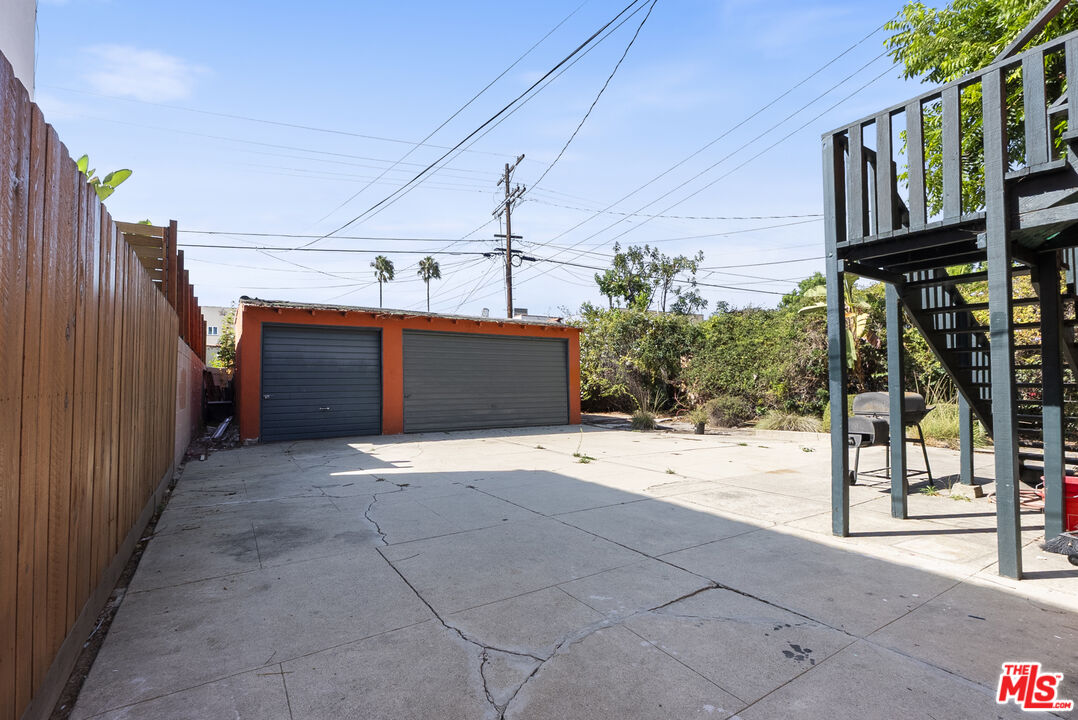 1137 Meadowbrook Ave
