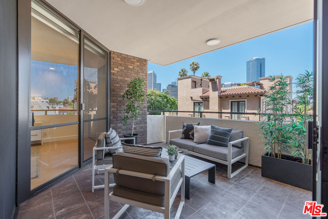 211 S Spalding Dr Unit: 205N