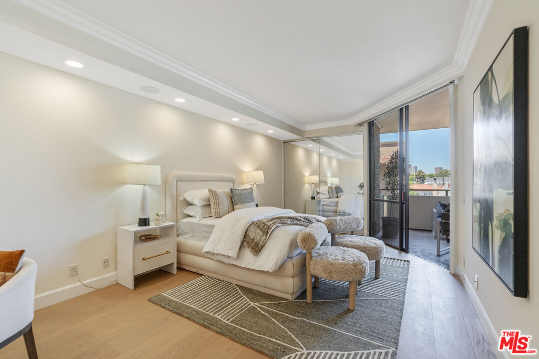 211 S Spalding Dr Unit: 205N