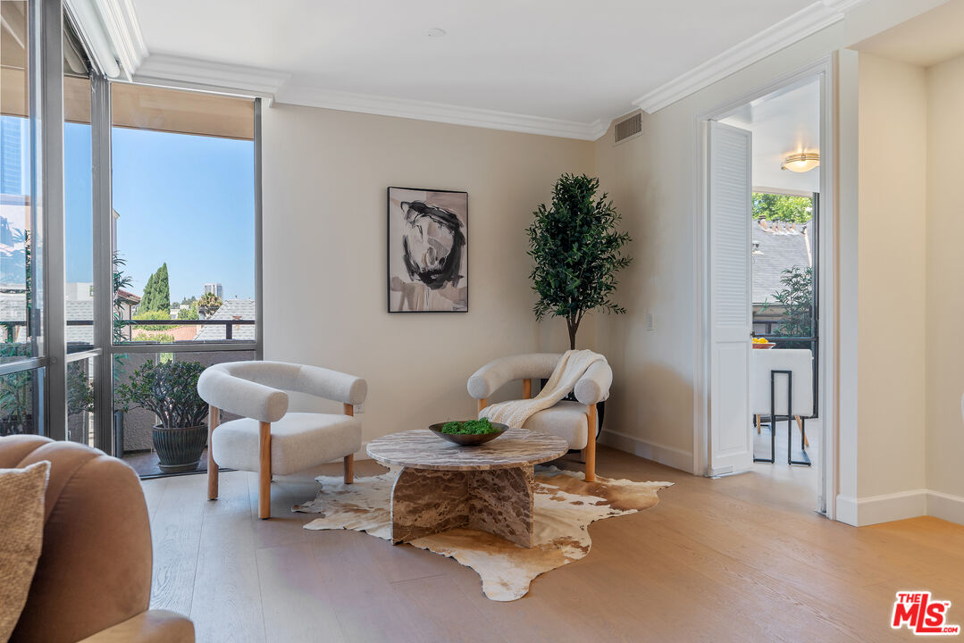 211 S Spalding Dr Unit: 205N