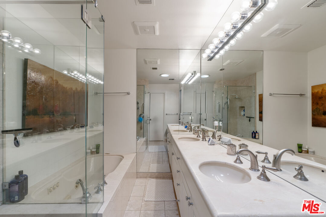 3599 E EL GAUCHO CIR