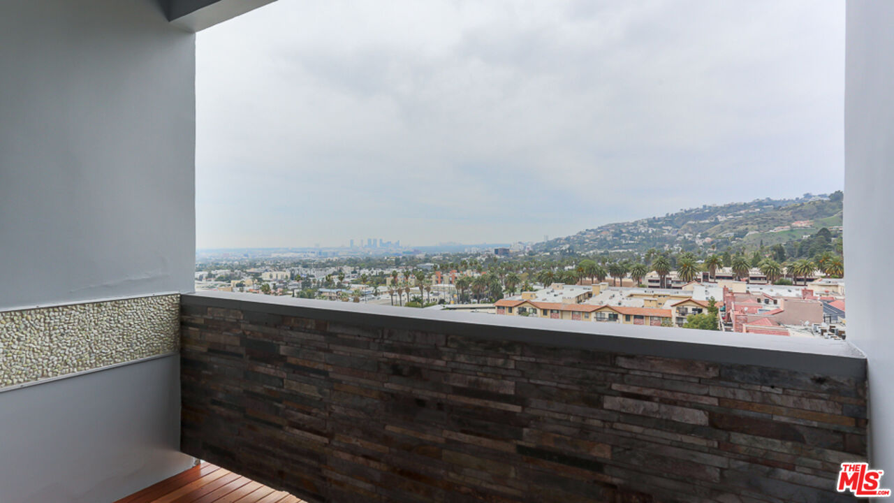 7250 Franklin Ave Unit: 1112