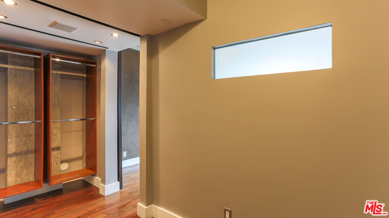 7250 Franklin Ave Unit: 1112