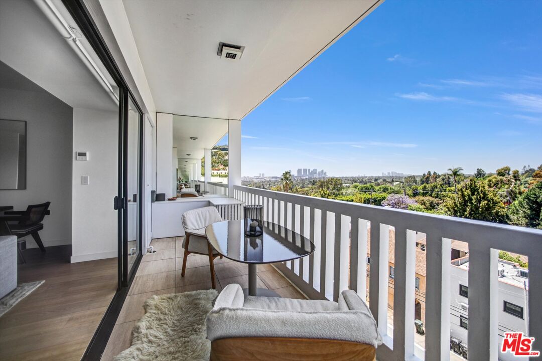 999 N Doheny Dr Unit: 512