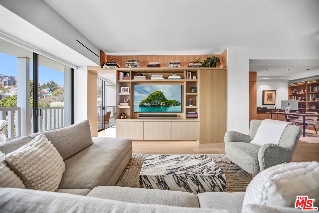 999 N Doheny Dr Unit: 512