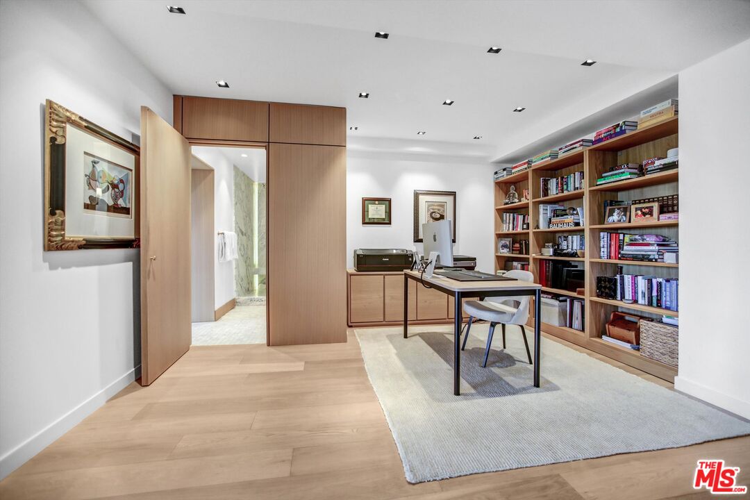 999 N Doheny Dr Unit: 512