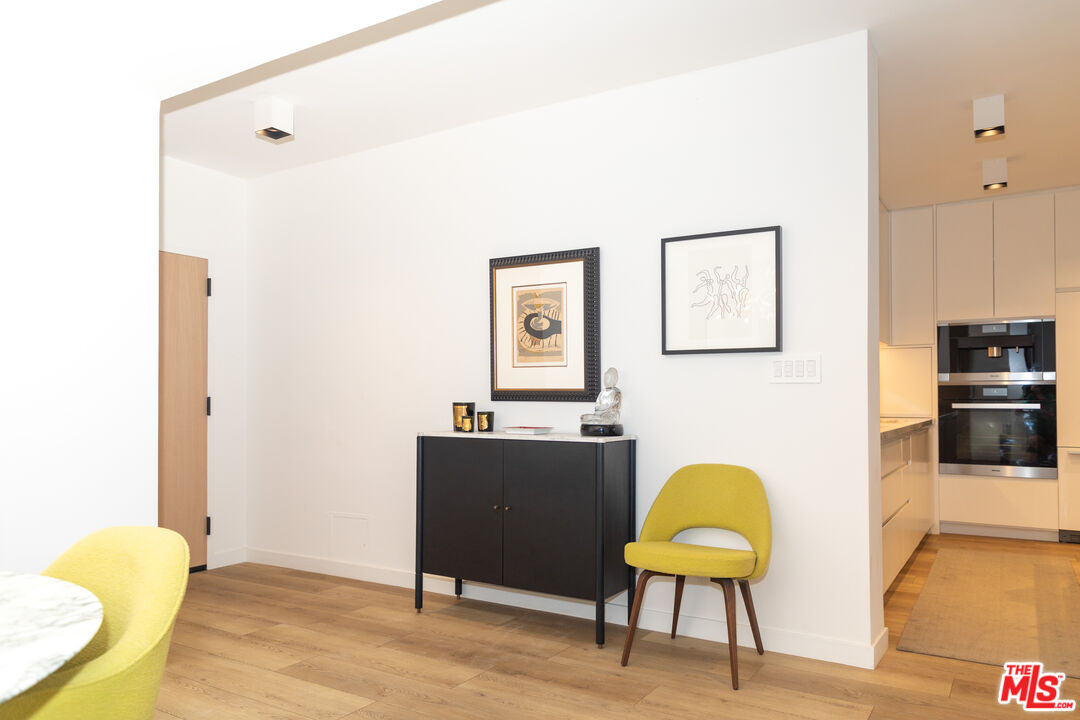 999 N Doheny Dr Unit: 212