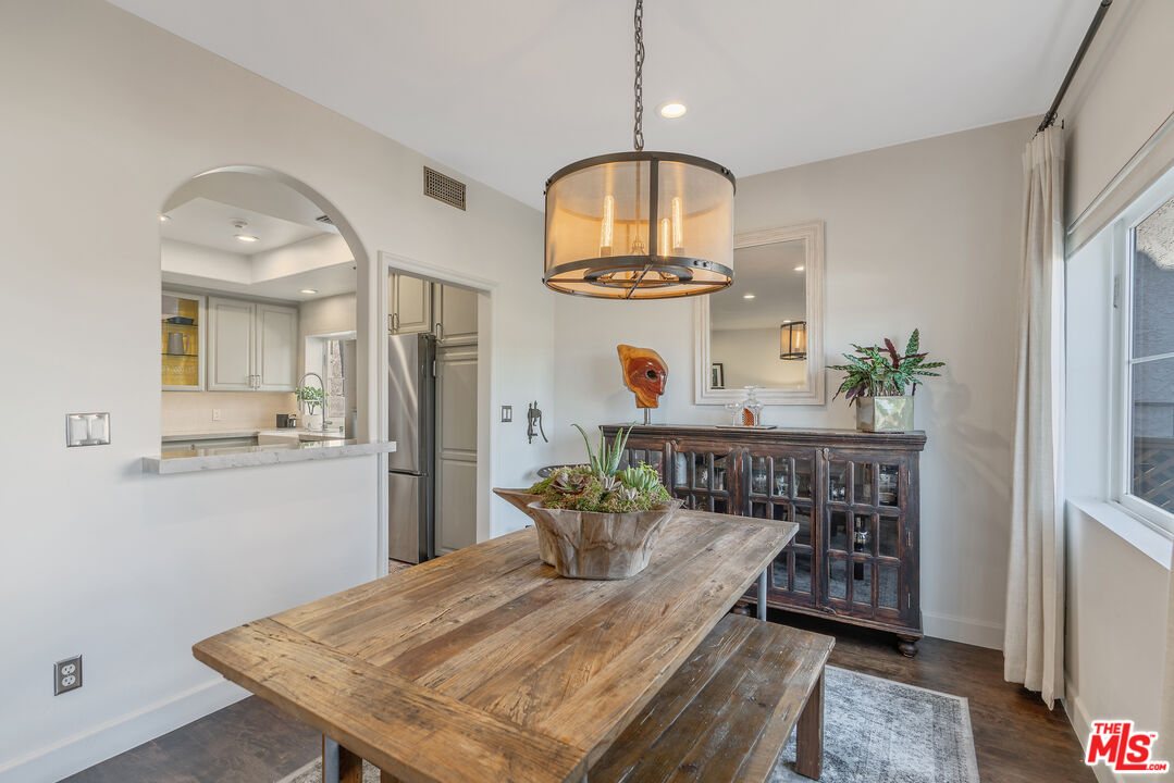 640 N Sweetzer Ave Unit: 10