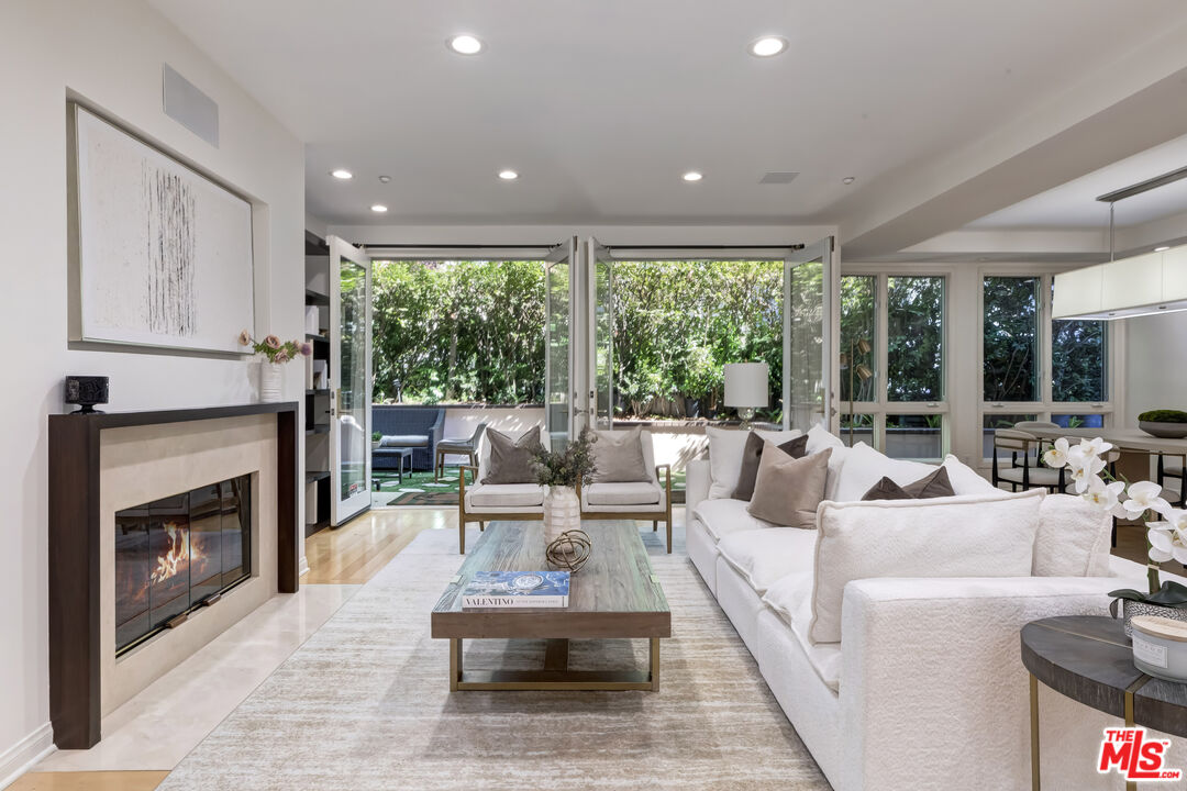 121 N Almont Dr Unit: 103