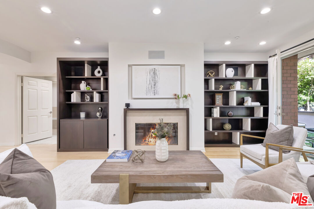 121 N Almont Dr Unit: 103