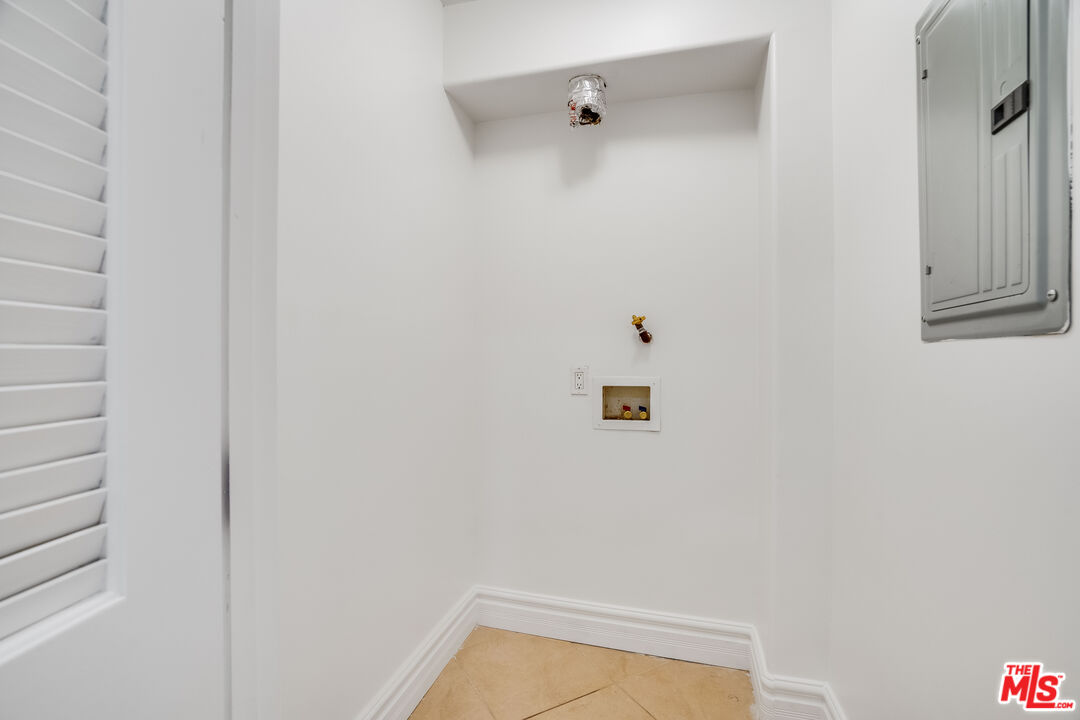 8610 Chalmers Dr Unit: 101