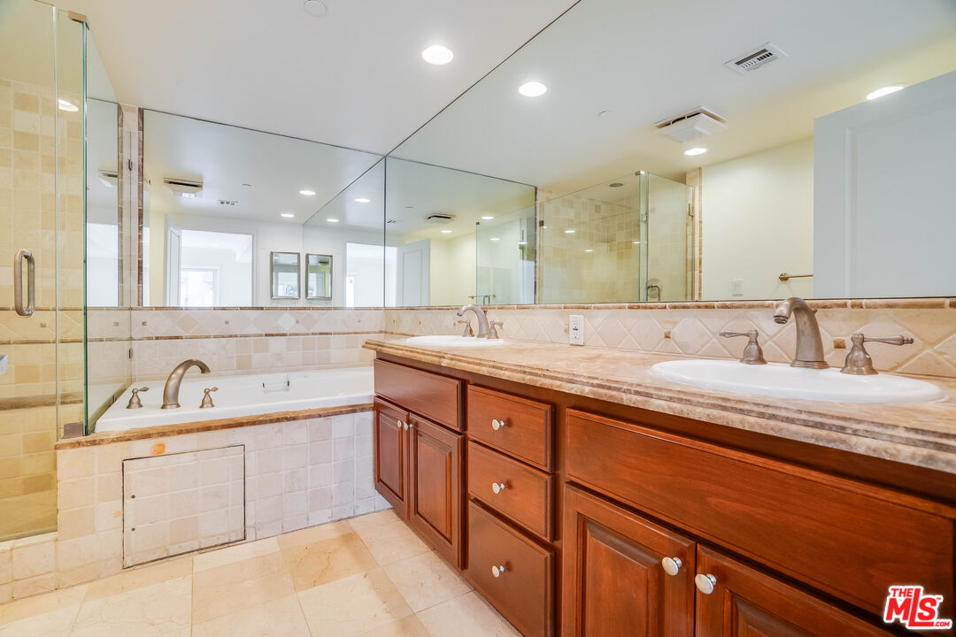 8610 Chalmers Dr Unit: 101