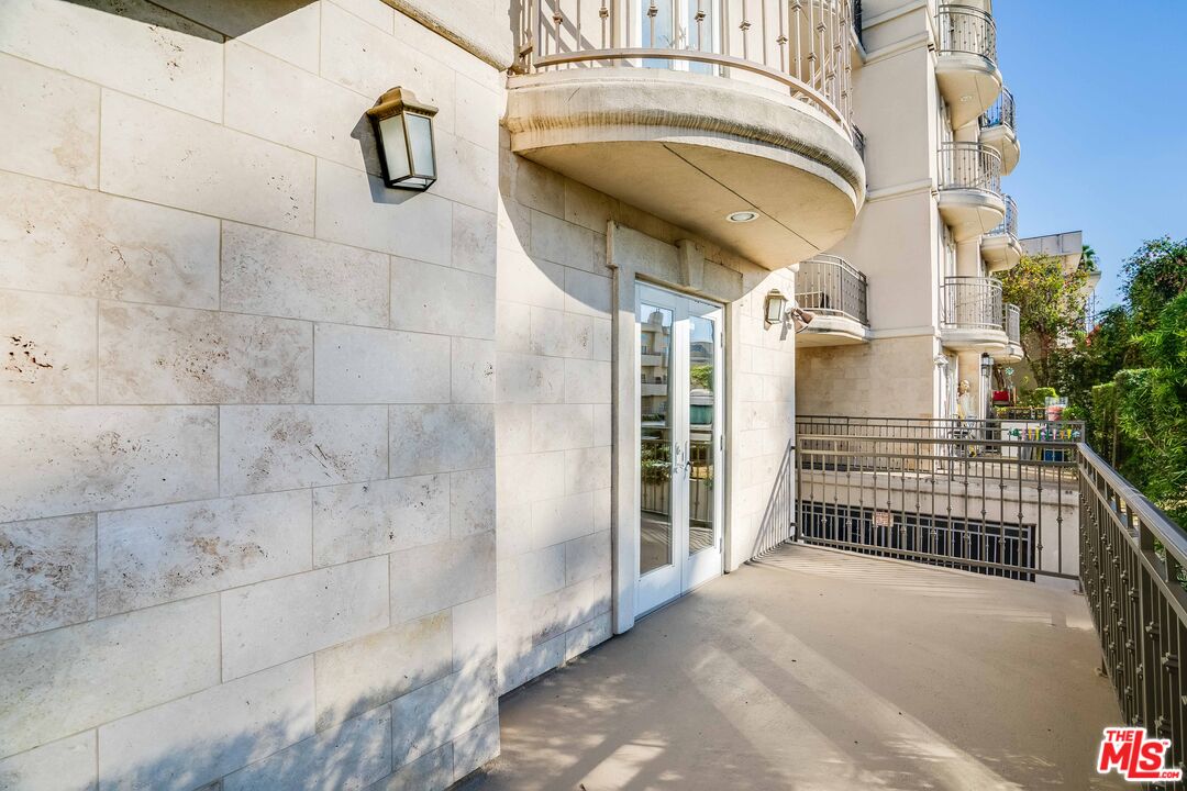 8610 Chalmers Dr Unit: 101