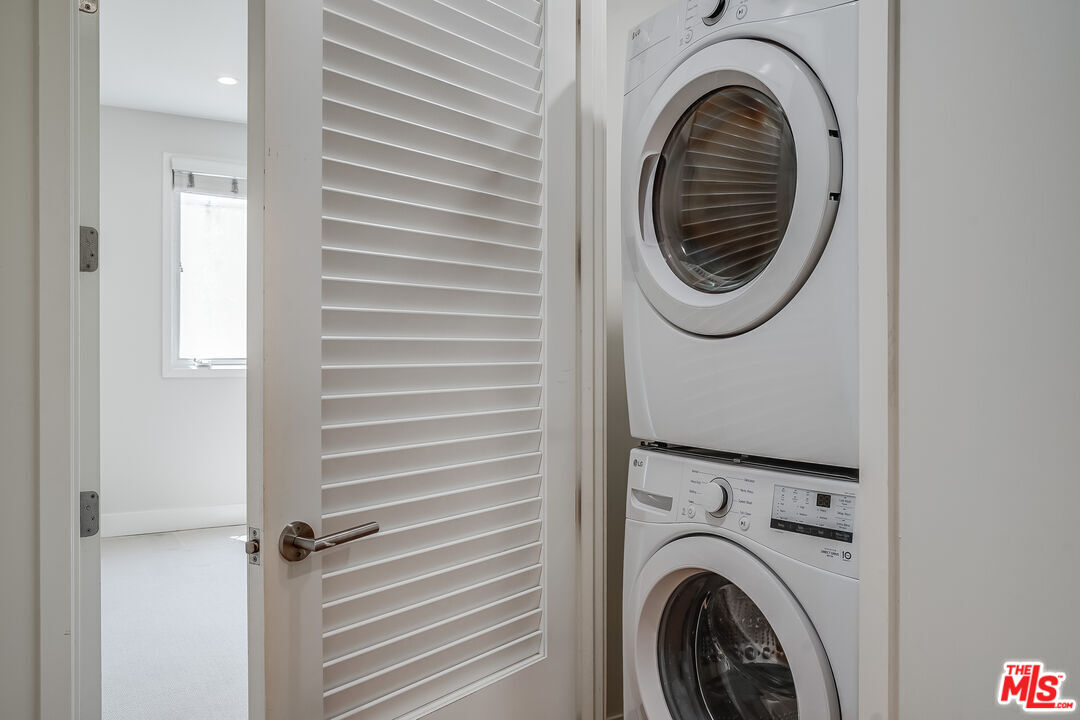 1517 S Bentley Ave Unit: 205