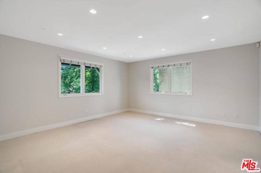 1517 S Bentley Ave Unit: 205