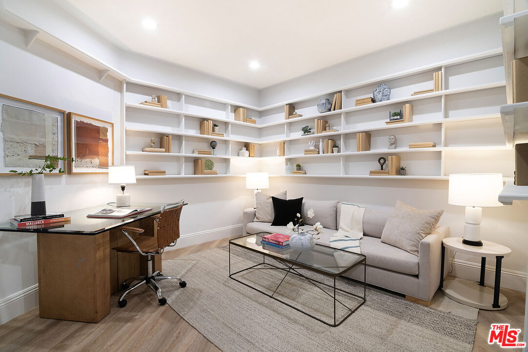 458 N Oakhurst Dr Unit: 102