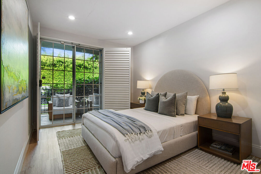 458 N Oakhurst Dr Unit: 102