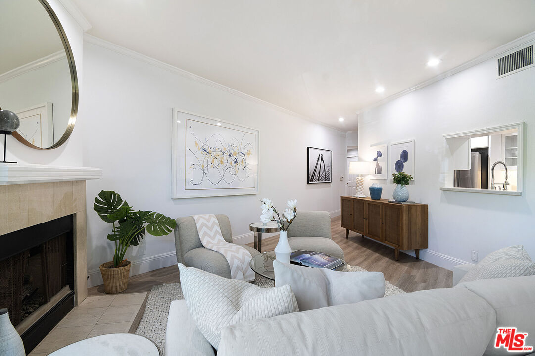 458 N Oakhurst Dr Unit: 102