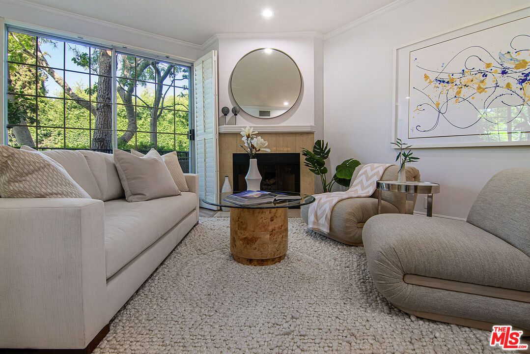 458 N Oakhurst Dr Unit: 102