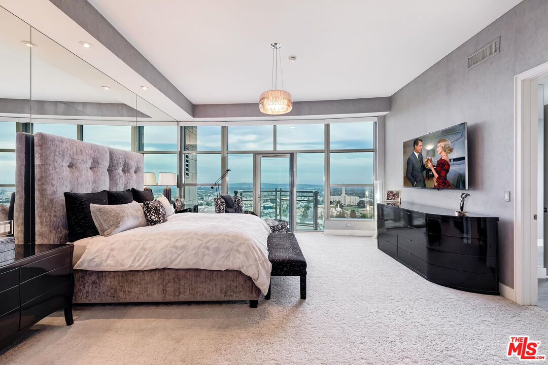 10776 Wilshire Blvd Unit: 1802