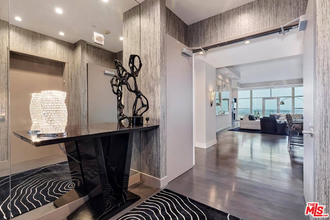 10776 Wilshire Blvd Unit: 1802