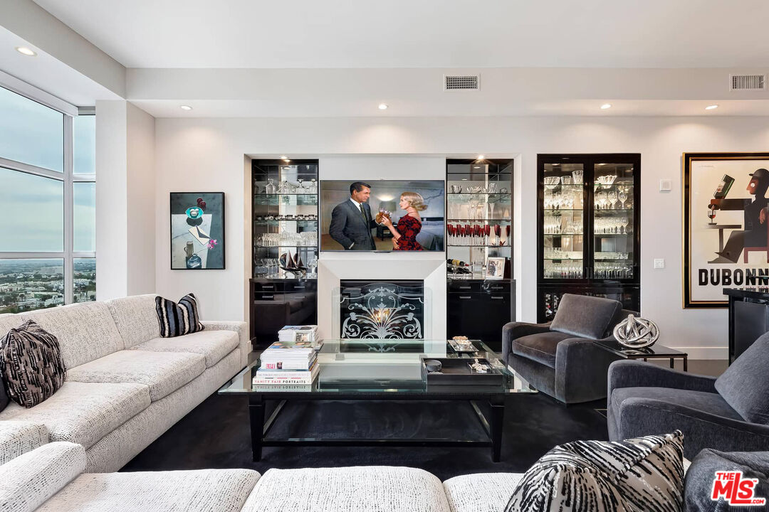 10776 Wilshire Blvd Unit: 1802