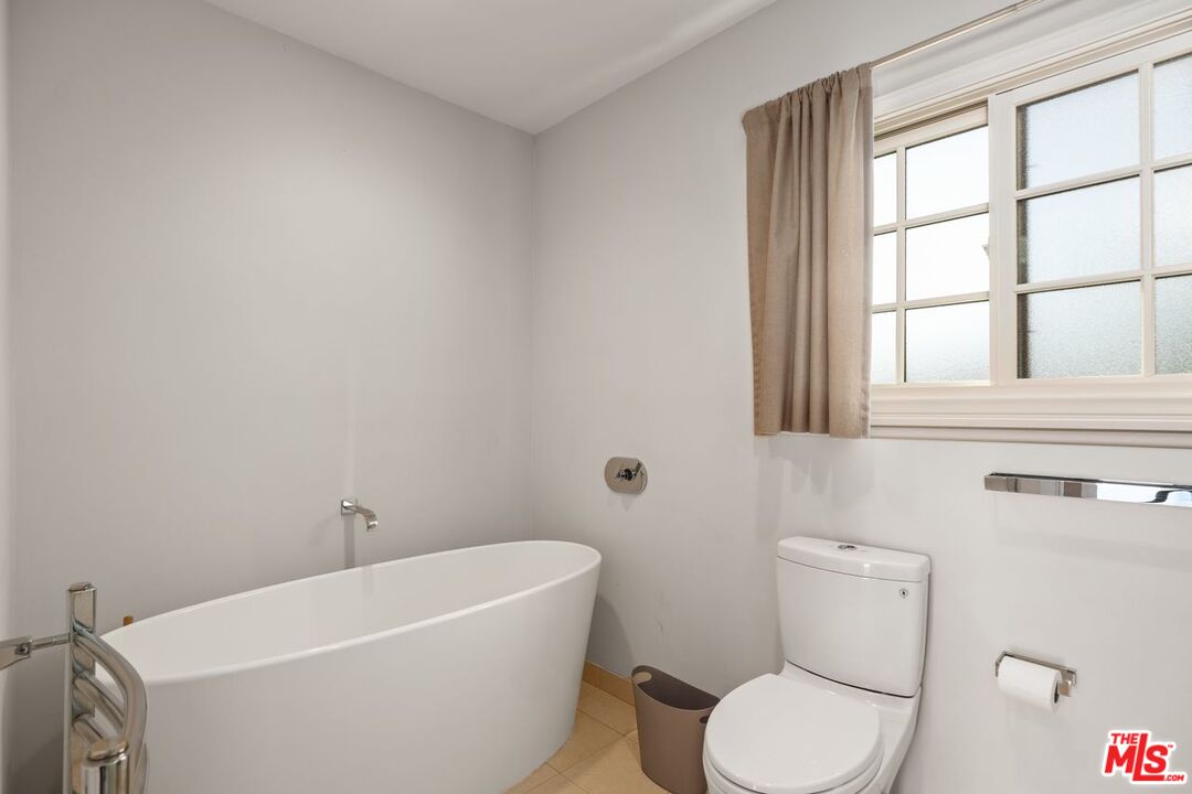 818 6Th St Unit: 301