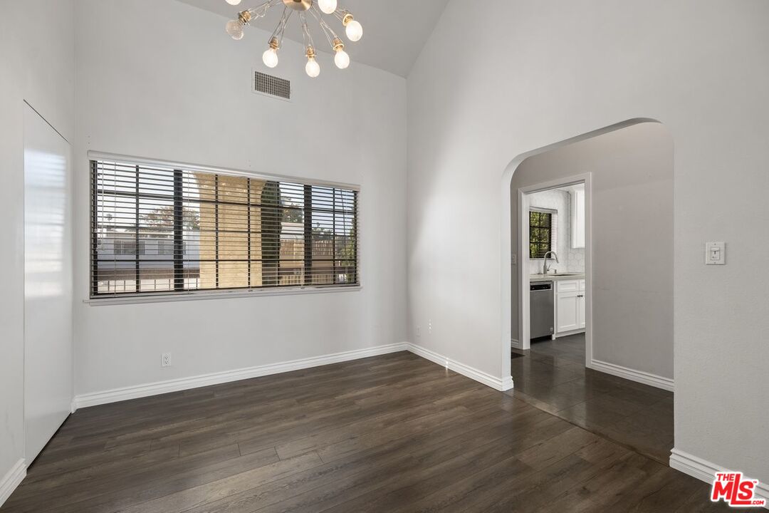 818 6Th St Unit: 301