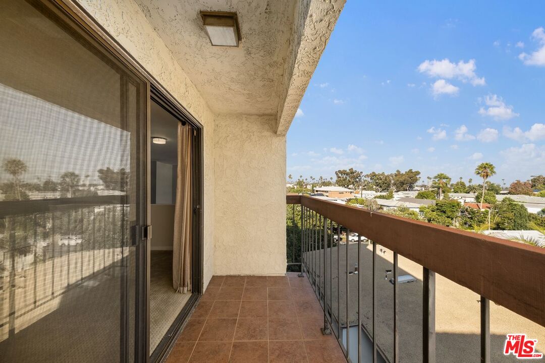 818 6Th St Unit: 301