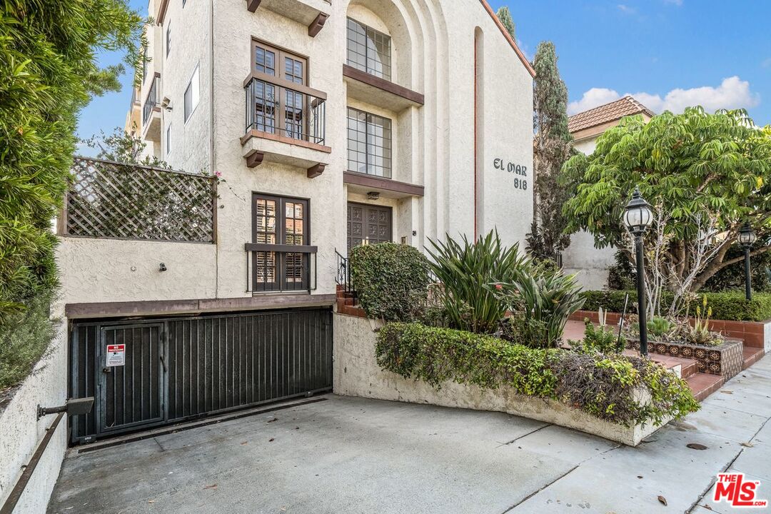 818 6Th St Unit: 301