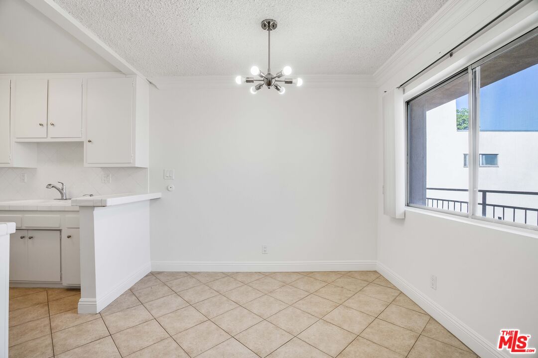 7548 Hampton Ave Unit: 304