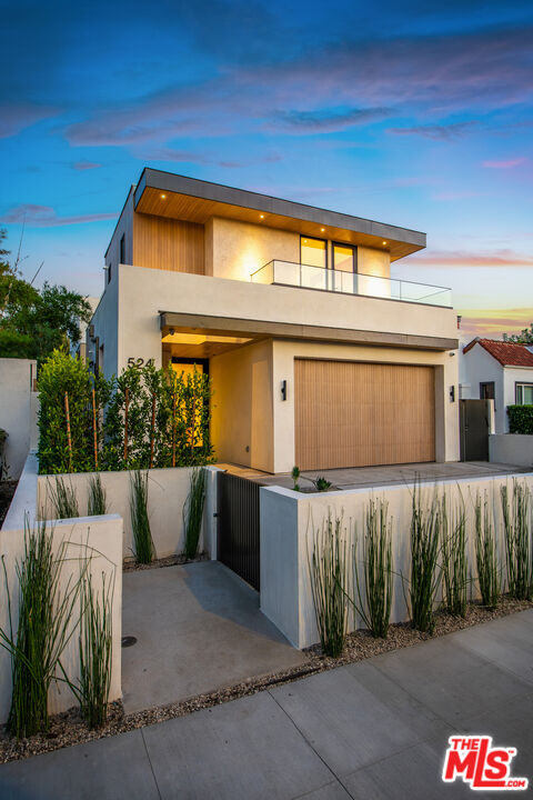 524 N Sierra Bonita Ave